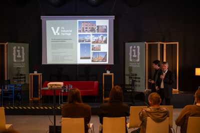 On-site meeting banner