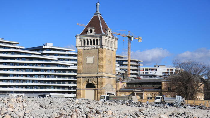 Demolishing industrial heritage